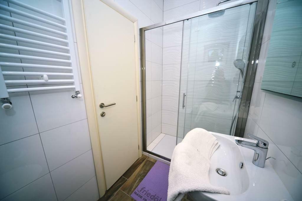 Guest House Manuela Опатия Экстерьер фото